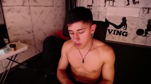 Snapshot of andyjoy_ chatting on 03/10/25, 01:21 Andy Joy online show from 03/10/25, 01:21