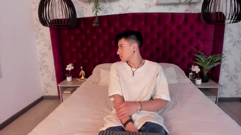 Snapshot of andyjoy_ chatting on 03/12/25, 11:31 Andy Joy online show from 03/12/25, 11:31