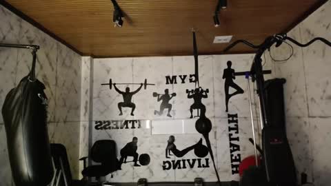 Snapshot of andyjoy_ chatting on 09/25/25, 11:47 Andy Joy online show from 09/25/25, 11:47