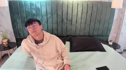 Snapshot of andyjoy_ chatting on 10/09/25, 11:30 Andy Joy online show from 10/09/25, 11:30