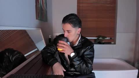 Snapshot of andyjoy_ chatting on 10/31/25, 11:55 Andy Joy online show from 10/31/25, 11:55