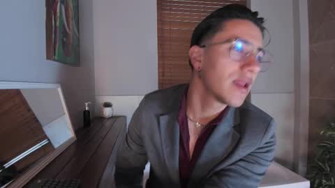 Snapshot of andyjoy_ chatting on 11/02/25, 11:34 Andy Joy online show from 11/02/25, 11:34