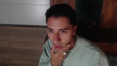 Snapshot of andyjoy_ chatting on 11/03/25, 11:33 Andy Joy online show from 11/03/25, 11:33