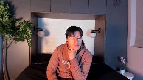 Snapshot of andyjoy_ chatting on 11/23/25, 11:21 Andy Joy online show from 11/23/25, 11:21