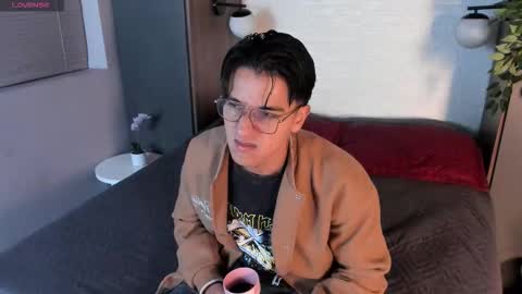 Snapshot of andyjoy_ chatting on 12/02/25, 11:26 Andy Joy online show from 12/02/25, 11:26