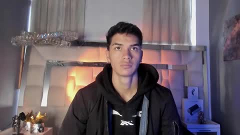 Snapshot of andypalmer_ chatting on 02/19/25, 01:17 andy palmer online show from 02/19/25, 01:17