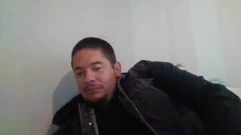 Snapshot of andyzeta10 chatting on 01/10/26, 01:02 andyzeta10 online show from 01/10/26, 01:02