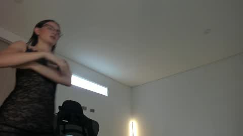      online show from 02/18/25, 02:06