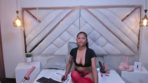 Snapshot of aneljones chatting on 03/11/25, 04:32 Anell online show from 03/11/25, 04:32