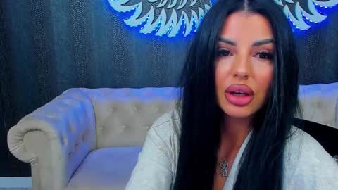 Snapshot of anemariejolie chatting on 03/07/25, 07:05 Anne online show from 03/07/25, 07:05