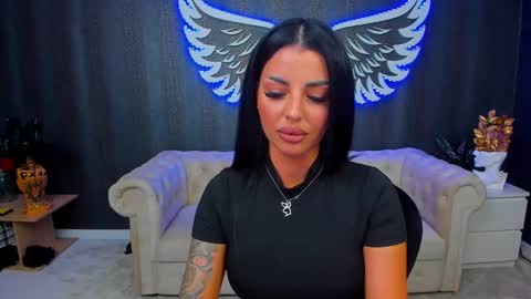 Snapshot of anemariejolie chatting on 03/08/25, 01:17 Anne online show from 03/08/25, 01:17