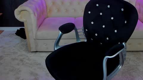 Snapshot of anemariejolie chatting on 03/12/25, 06:00 Anne online show from 03/12/25, 06:00