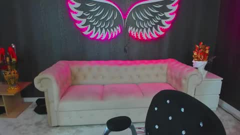 Snapshot of anemariejolie chatting on 09/28/25, 04:23 Anne online show from 09/28/25, 04:23