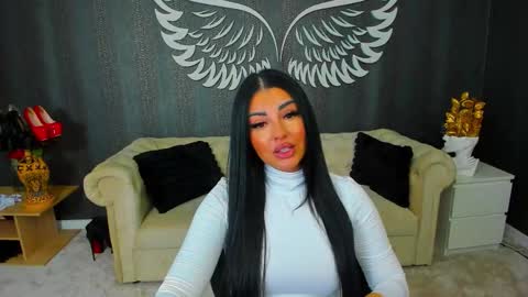 Snapshot of anemariejolie chatting on 11/12/25, 07:13 Anne online show from 11/12/25, 07:13