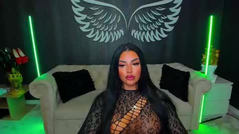 Snapshot of anemariejolie chatting on 11/14/25, 06:50 Anne online show from 11/14/25, 06:50