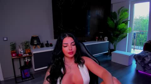 Snapshot of anemariejolie chatting on 05/06/26, 04:12 Anne online show from 05/06/26, 04:12