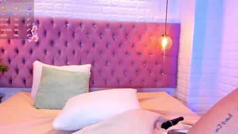 Snapshot of anette_bennet chatting on 11/27/25, 07:49 anette_bennet online show from 11/27/25, 07:49