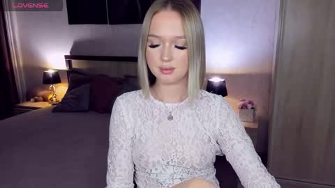 Snapshot of anfisalorns chatting on 10/29/25, 04:42 Anfisa online show from 10/29/25, 04:42