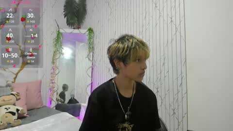Snapshot of angeel_tay chatting on 06/09/26, 07:14 angeel_tay online show from 06/09/26, 07:14