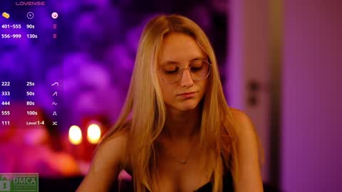 Snapshot of angeellina chatting on 12/28/24, 11:59 angeellina online show from 12/28/24, 11:59