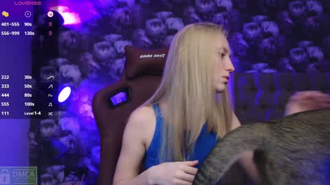 Snapshot of angeellina chatting on 01/11/25, 07:27 angeellina online show from 01/11/25, 07:27