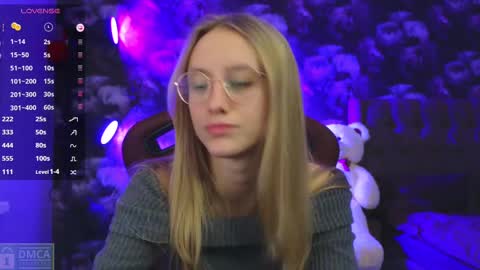 Snapshot of angeellina chatting on 02/21/25, 11:21 angeellina online show from 02/21/25, 11:21