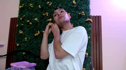 Snapshot of angel666smit chatting on 11/01/25, 06:21 angel online show from 11/01/25, 06:21