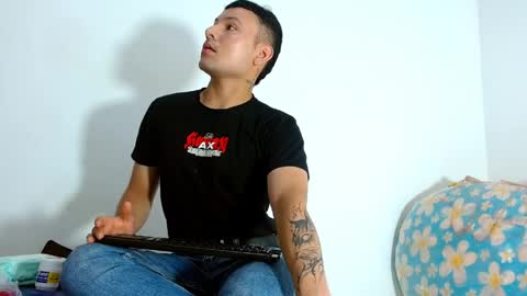 Snapshot of angel666smit chatting on 04/06/26, 01:23 angel online show from 04/06/26, 01:23