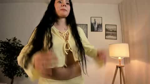 Snapshot of angel__kim chatting on 04/01/26, 08:06 angel__kim online show from 04/01/26, 08:06