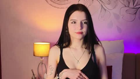 Snapshot of angel__rossee chatting on 04/29/26, 05:41 Rose 18 New here online show from 04/29/26, 05:41