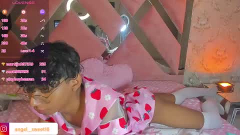 Snapshot of angel__sweet18 chatting on 12/07/24, 12:30 online show from 12/07/24, 12:30