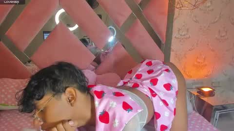 Snapshot of angel__sweet18 chatting on 12/07/24, 03:36 online show from 12/07/24, 03:36