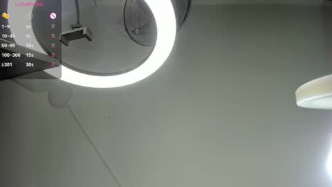 Snapshot of angel__sweet18 chatting on 01/08/25, 04:11 online show from 01/08/25, 04:11