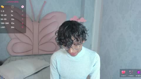 Snapshot of angel__sweet18 chatting on 02/07/25, 03:23 online show from 02/07/25, 03:23