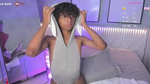 Snapshot of angel__sweet18 chatting on 11/25/25, 09:26 online show from 11/25/25, 09:26