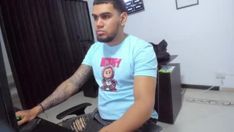 angel__tattoo online show from 04/27/26, 10:41