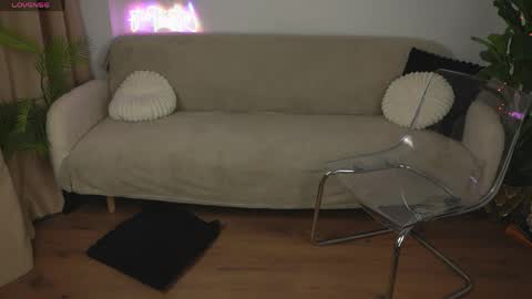 Snapshot of angel__vibe chatting on 04/16/26, 08:31 angel__vibe online show from 04/16/26, 08:31