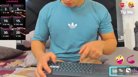 Snapshot of angel_adamx chatting on 06/18/26, 11:58 Angel online show from 06/18/26, 11:58