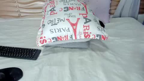 Snapshot of angel_avni chatting on 06/12/26, 11:53 Angel online show from 06/12/26, 11:53