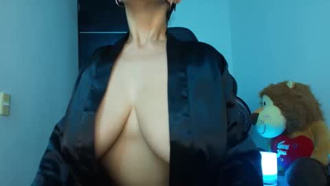 Snapshot of angel_blackhot chatting on 04/14/26, 03:12 angel blackhot online show from 04/14/26, 03:12