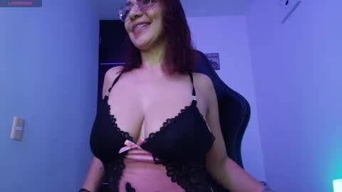 Snapshot of angel_blackhot chatting on 04/19/26, 03:39 angel blackhot online show from 04/19/26, 03:39