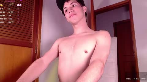 Snapshot of angel_bless19 chatting on 01/03/25, 10:51 Angel help me with 100 thumbs up online show from 01/03/25, 10:51