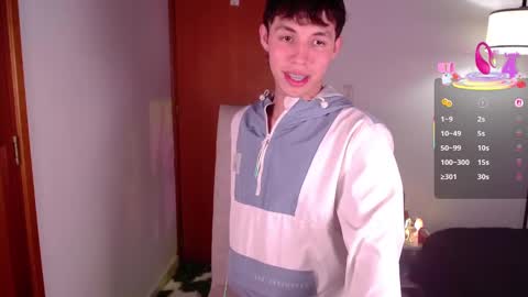 Snapshot of angel_bless19 chatting on 02/19/25, 12:25 Angel help me with 100 thumbs up online show from 02/19/25, 12:25