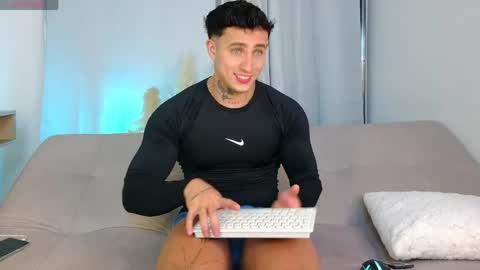 angel_boy01 online show from 06/07/26, 02:27