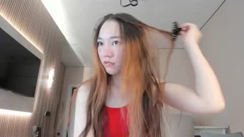 Snapshot of angel_cakee chatting on 06/29/26, 01:44 Luluu Chu online show from 06/29/26, 01:44