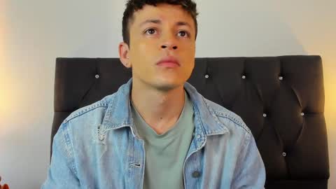 Angel Cuervo online show from 01/12/25, 01:16