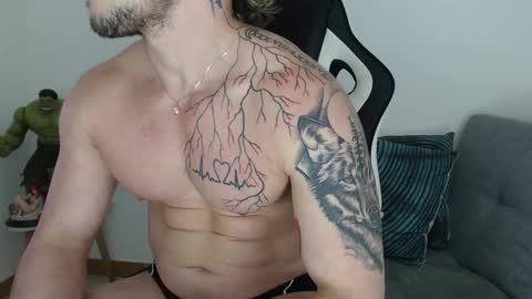 Snapshot of angel_curl chatting on 01/14/26, 07:52 Angel Curl online show from 01/14/26, 07:52