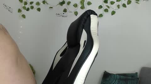 Snapshot of angel_curl chatting on 01/16/26, 08:13 Angel Curl online show from 01/16/26, 08:13