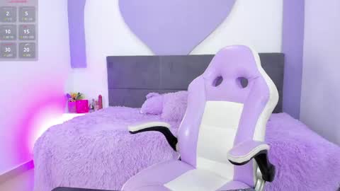 Snapshot of angel_cute2 chatting on 05/07/26, 07:08 Angelica online show from 05/07/26, 07:08