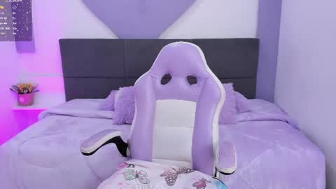 Snapshot of angel_cute2 chatting on 06/22/26, 06:38 Angelica online show from 06/22/26, 06:38